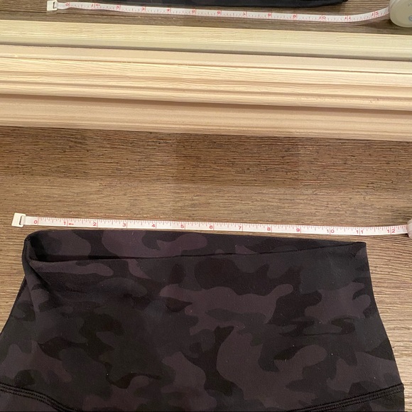 RARE Lululemon Wunder Under Crop Camo Leggings Roll Down Size 4 - Picture 9 of 11